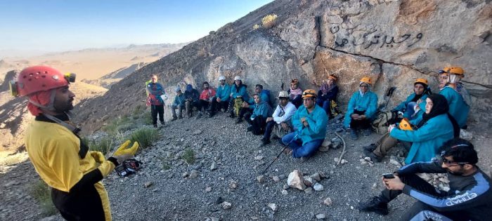 دوره حفاظت و نحوه پیمایش غار در استان یزد برگزار شد