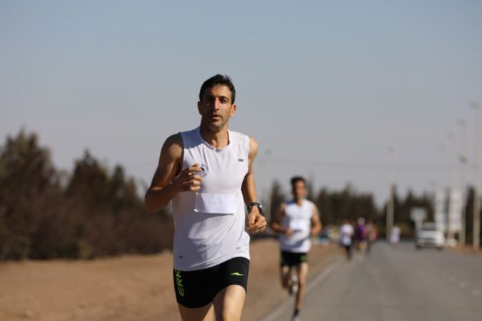 رقابت ۱۴۰ دونده کارگر مجتمع صنعتی چادرملو در دهه فجر