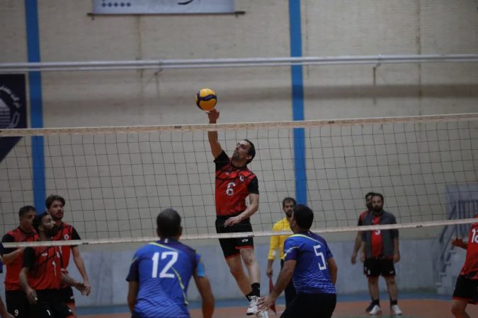 مرحله گروهی مسابقات والیبال کارکنان مجتمع صنعتی چادرملو پایان یافت