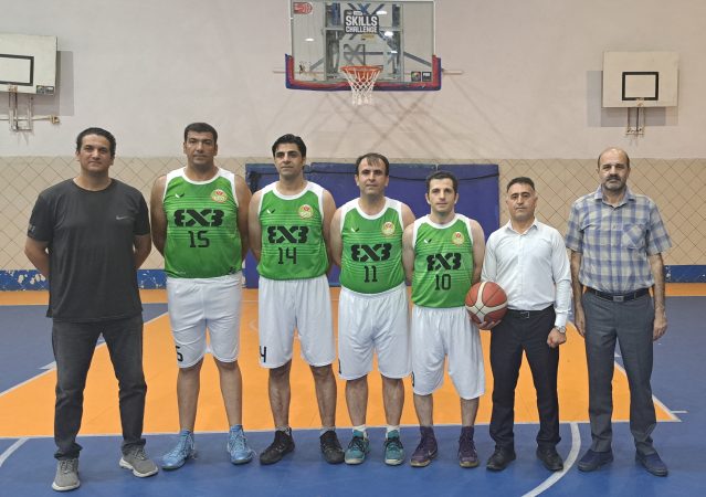 تیم بسکتبال کارگران گلسرخ راهی مسابقات قهرمانی کارگران کشور می شود