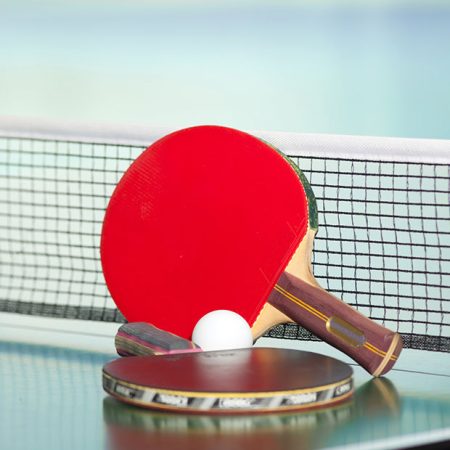 رقابت راکت بدستان چادرملو اردکان در لیگ تنیس روی میز کارگران کشور