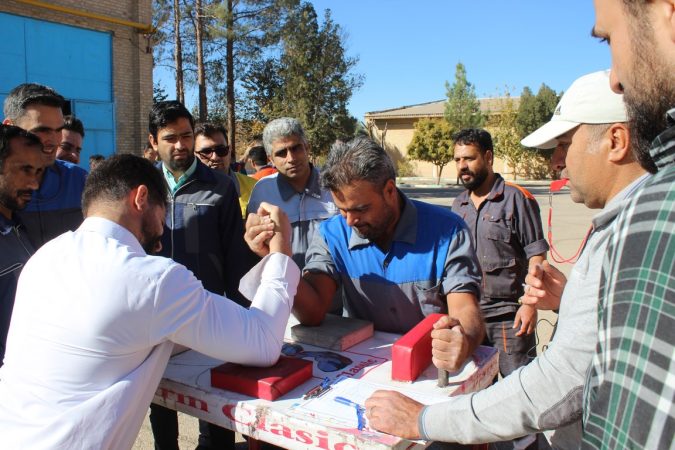 گزارش تصویری از برگزاری المپیاد ورزش کارگری در شرکت سلک باف و الکترو اعتماد یزد